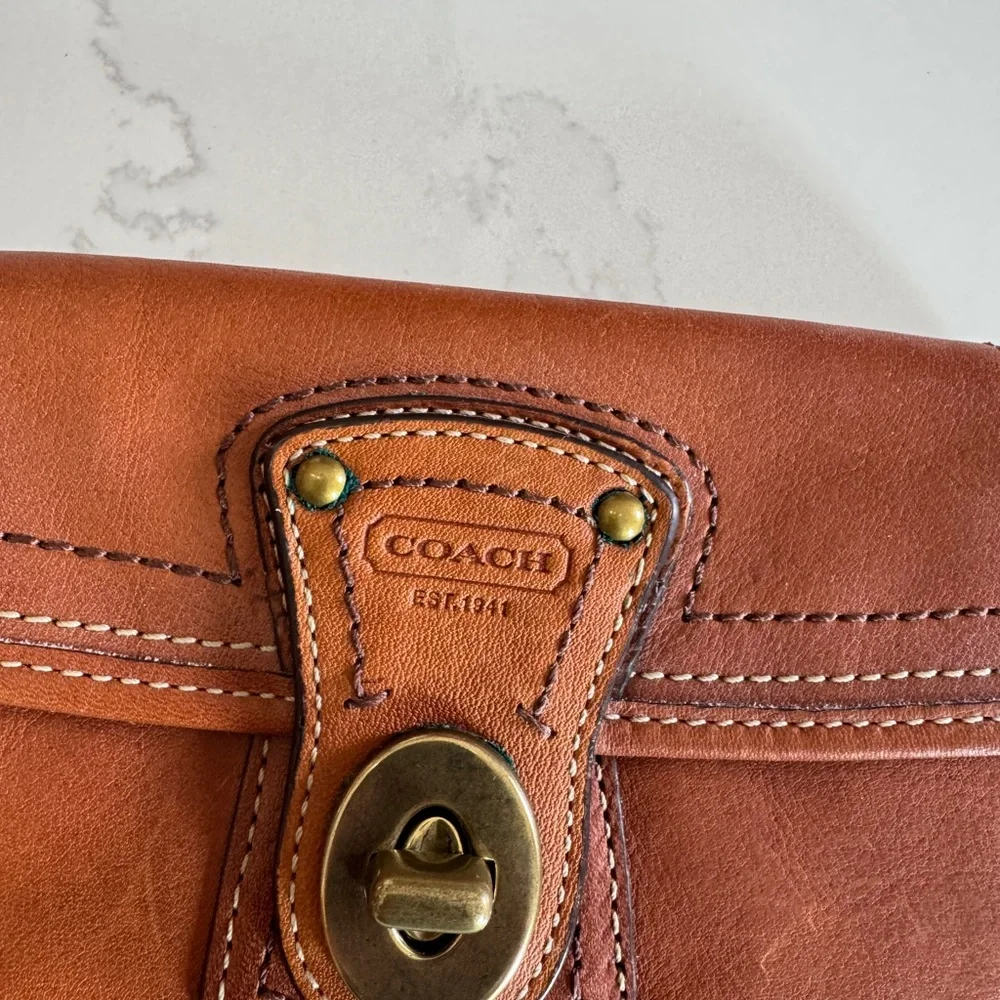 Coach 65th anniversary Leather Wristlet Clutch in Saddle Brown / Gigi - Picture 3 of 7